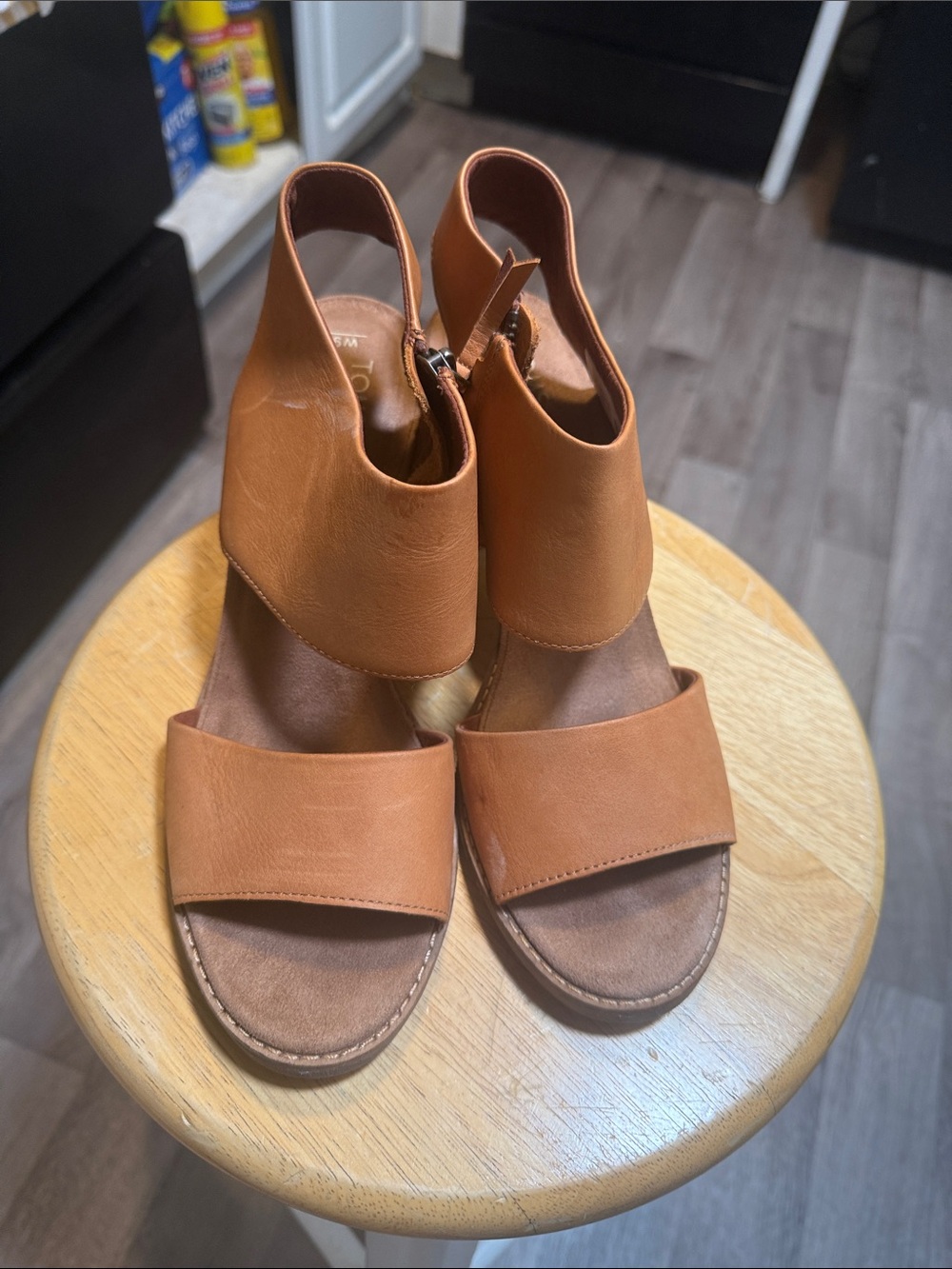 Toms Women's Cognac Leather Open-Toe Ankle Cuff Sandals